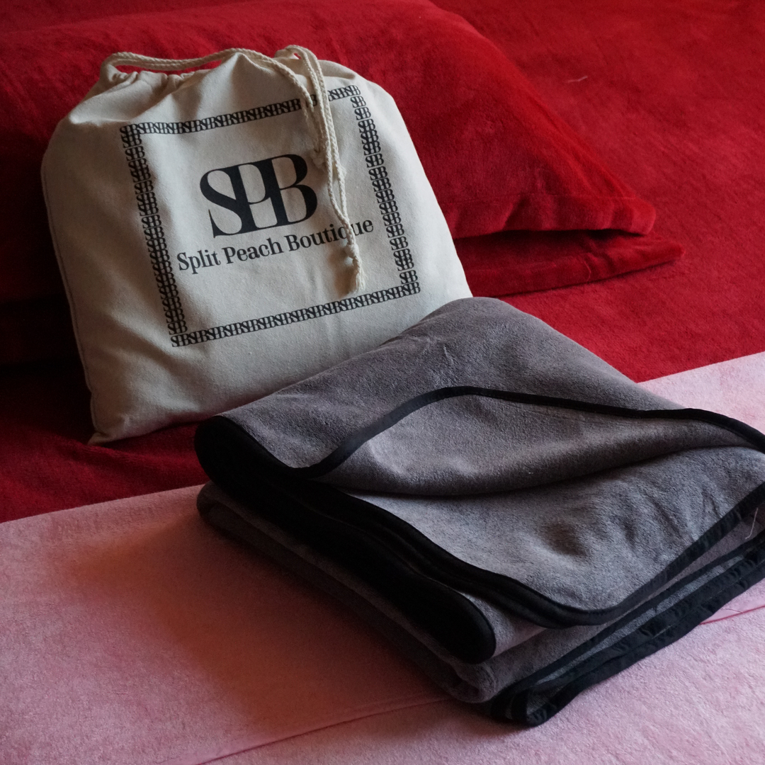 Split Peach™ Premium Waterproof Bamboo Blanket – Grey on Grey