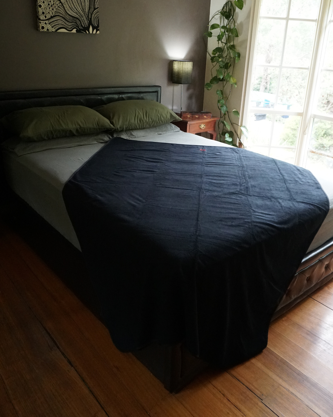 Split Peach Waterproof Blanket Red & Black-Supreme