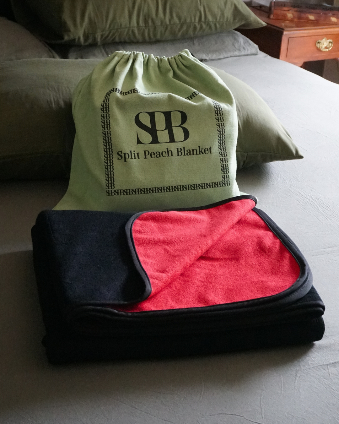 Split Peach Waterproof Blanket Red & Black-Supreme