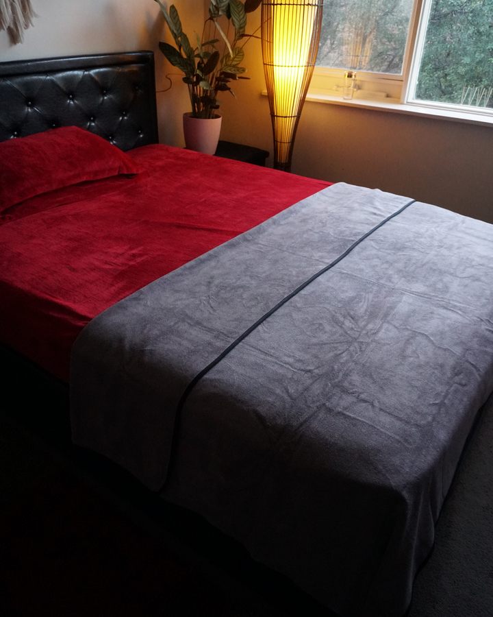Split Peach™ Premium Waterproof Bamboo Blanket – Grey on Grey