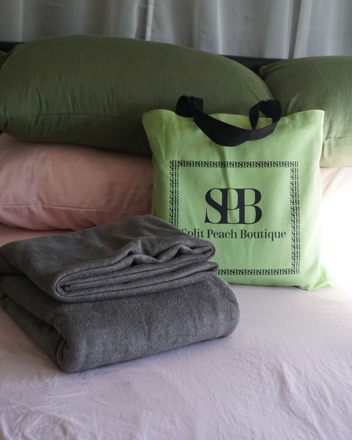Split Peach Waterproof Blanket Grey-Premium