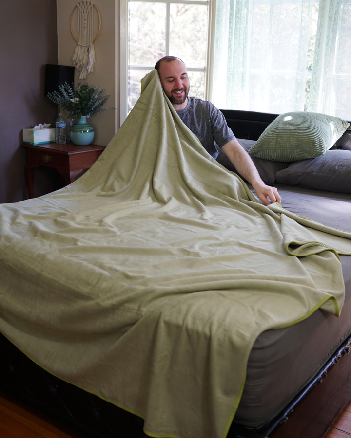 XL Waterproof Blanket Bamboo-Cotton– Luxury 2m × 2m | Matcha Mist
