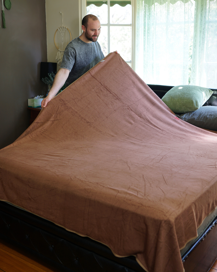 XL Waterproof Blanket Bamboo-Cotton– Luxury 2m × 2m | Coffee x Chocolate