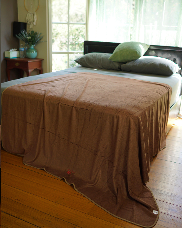 XL Waterproof Blanket Bamboo-Cotton– Luxury 2m × 2m | Coffee x Chocolate