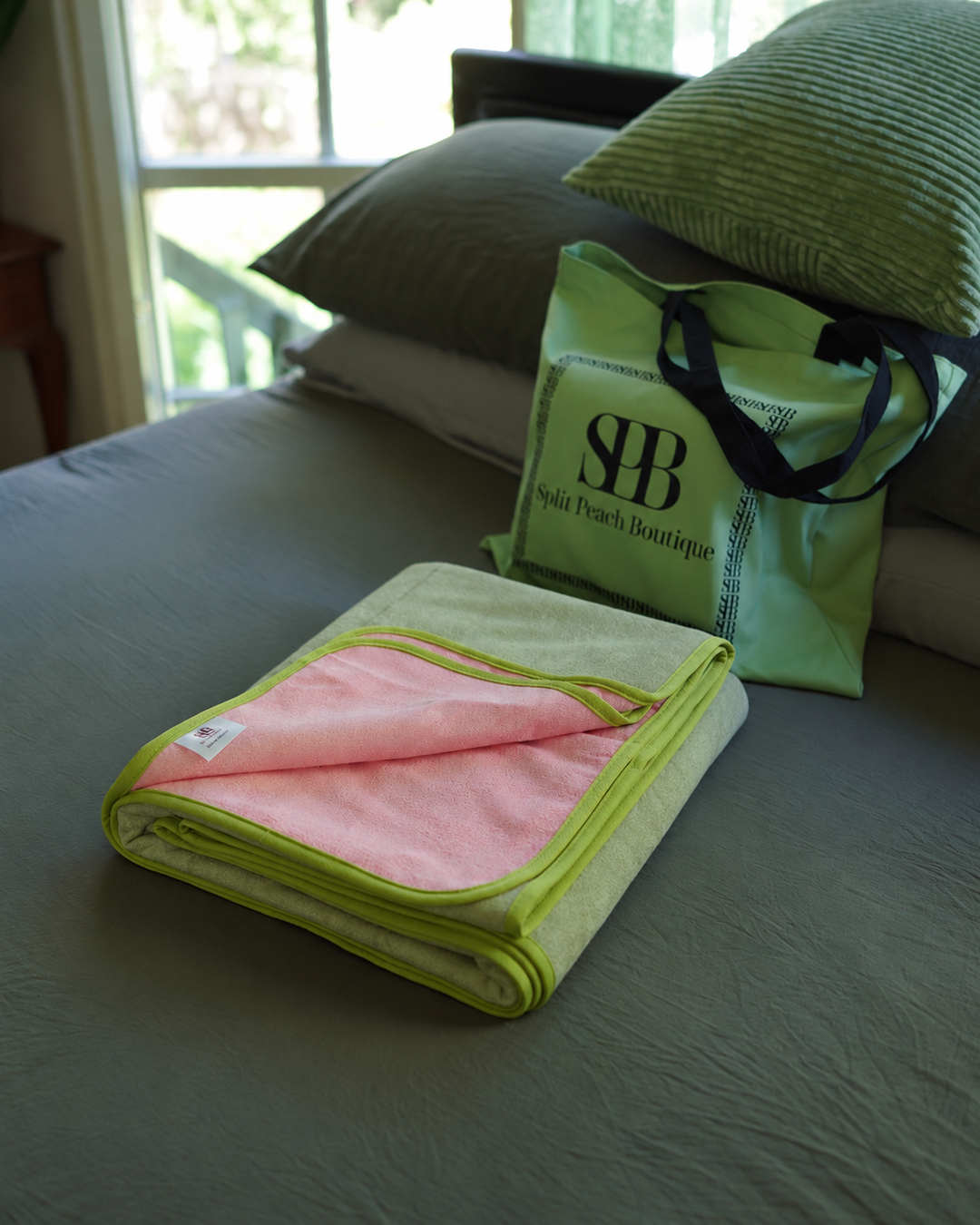 Waterproof Blanket – Bamboo & Cotton – Matcha Mist & Pink
