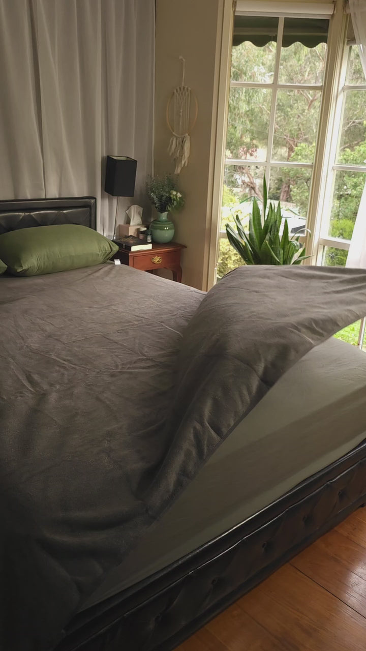 Split Peach Bamboo-Cotton Waterproof Blanket- XL Luxury 2Mx2M