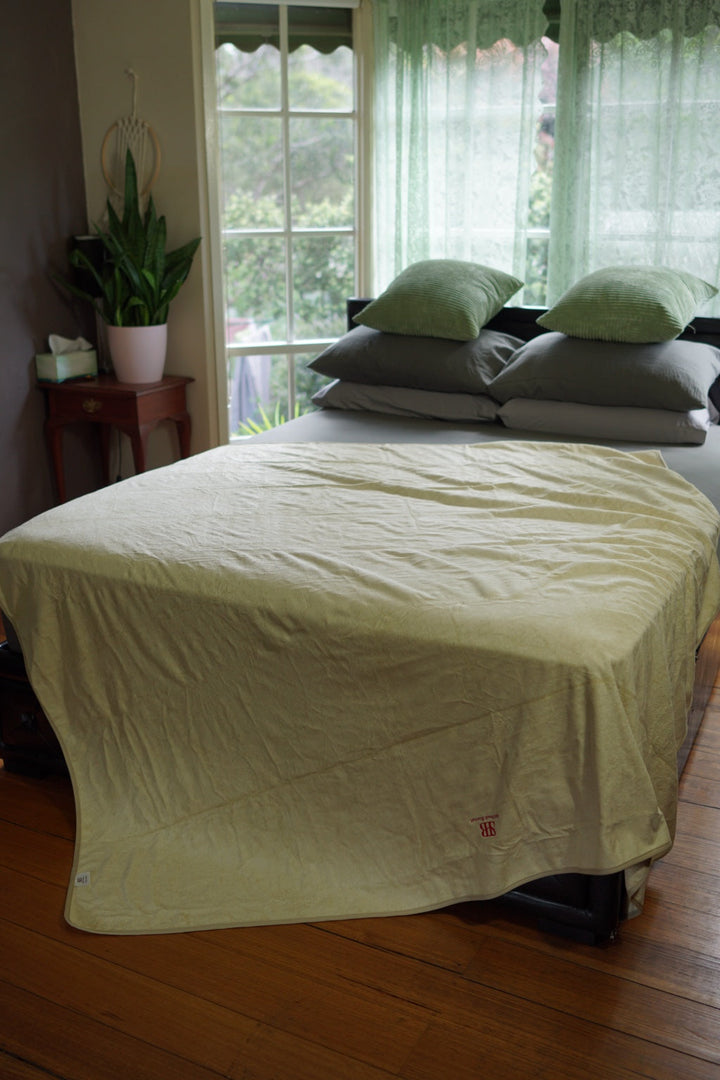 Waterproof Blanket – Bamboo & Cotton – Luxury 2 × 2 m – Sand